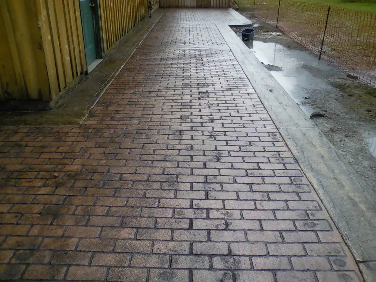 Brick Concrete Stamps - Worn Brick Running Bond