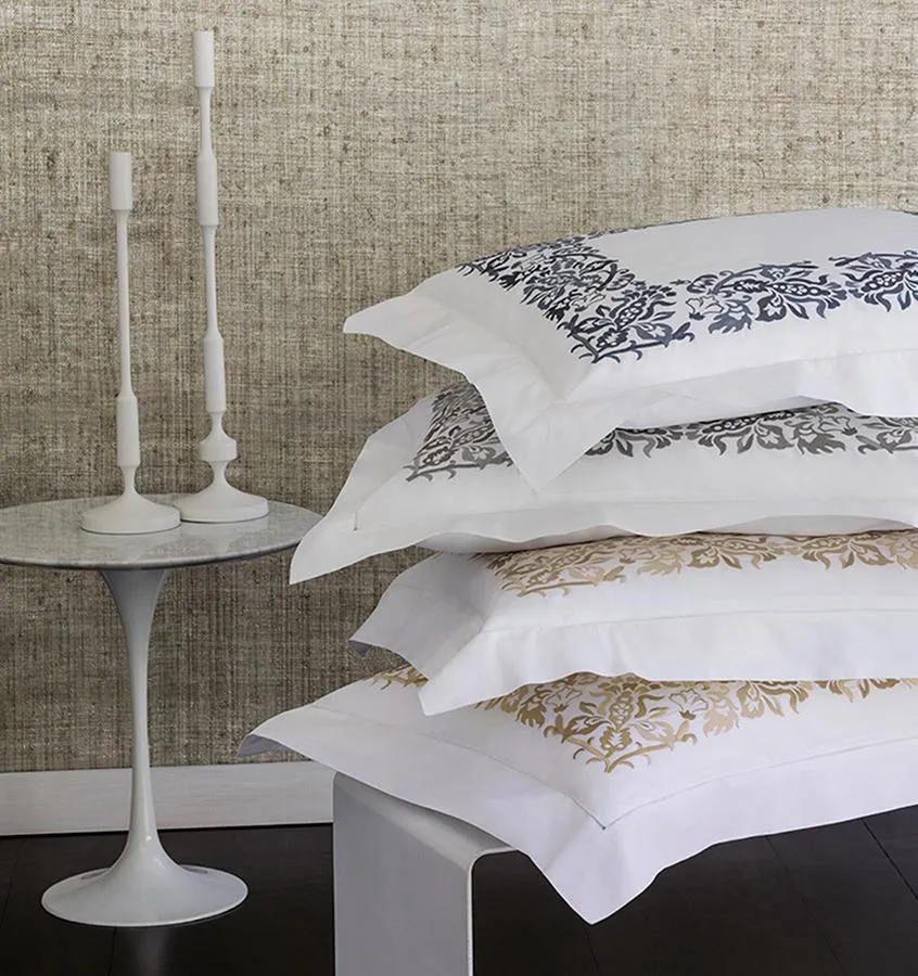 Saxon Bedding by Sferra